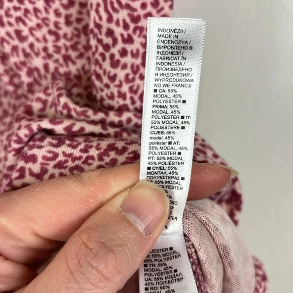 Athleta micro cheetah bashful rose breezy tank sz med - Picture 9 of 11